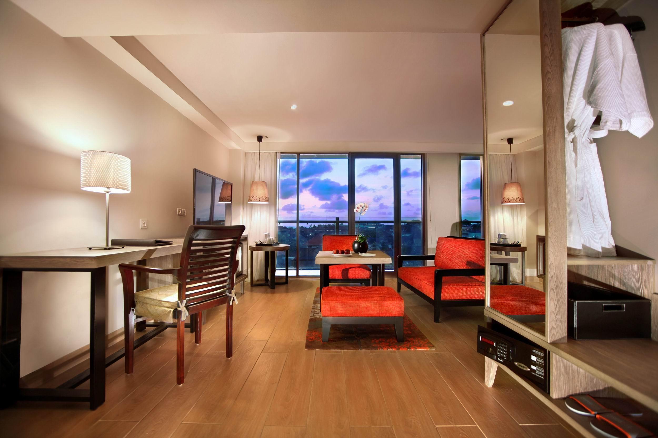 Harper Kuta Hotel by ASTON Legian Exteriör bild