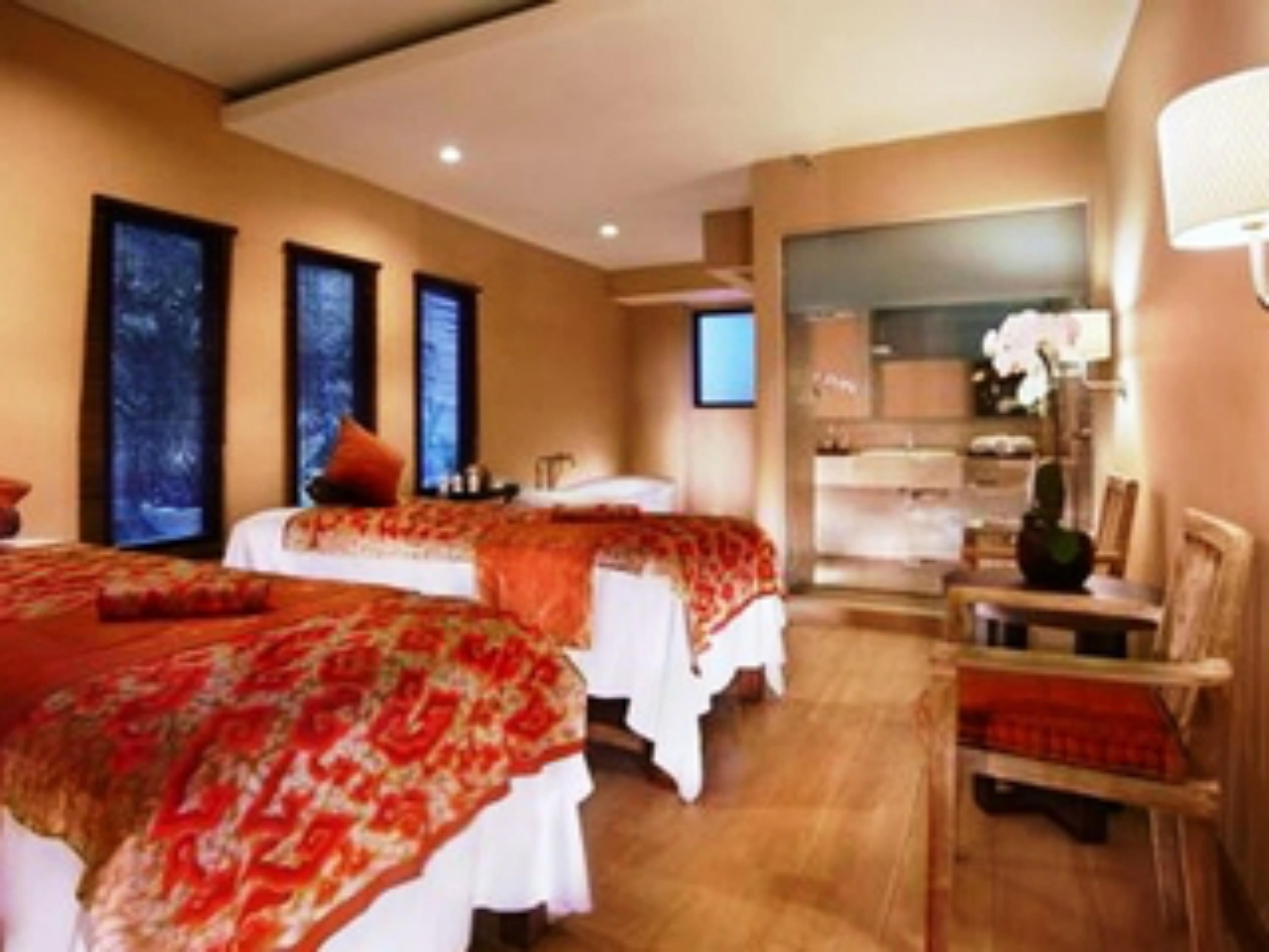 Harper Kuta Hotel by ASTON Legian Exteriör bild