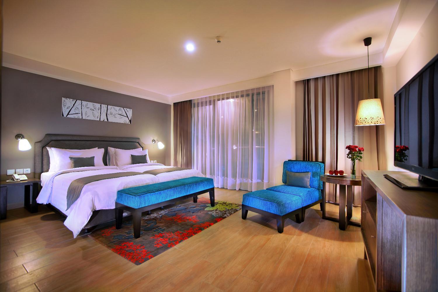 Harper Kuta Hotel by ASTON Legian Exteriör bild