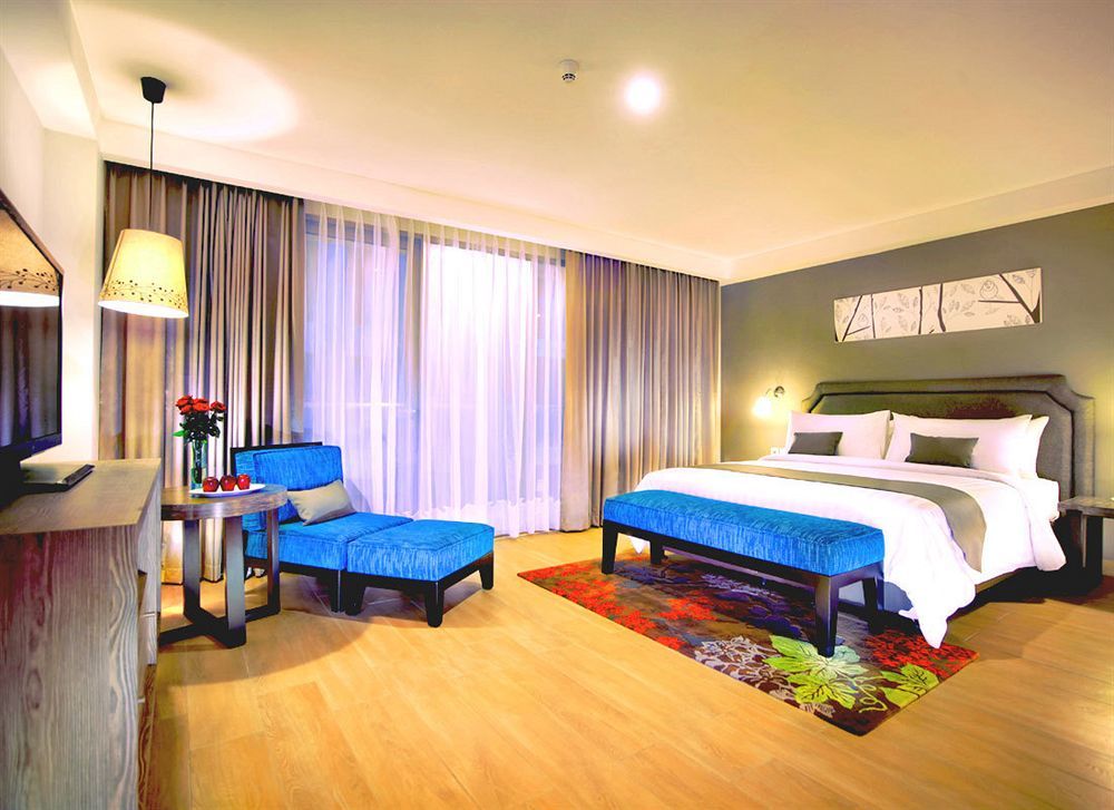Harper Kuta Hotel by ASTON Legian Exteriör bild
